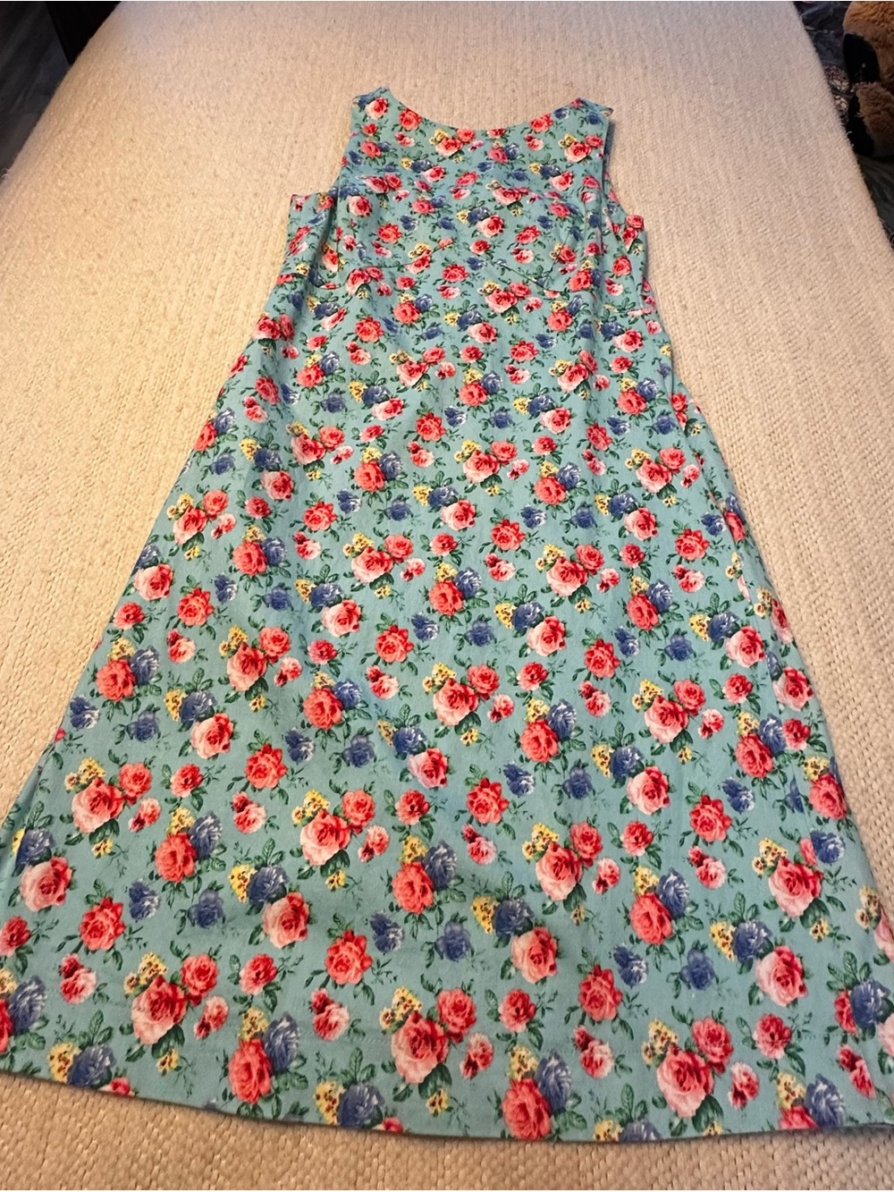 Rose Dress . - Picture 5 of 12